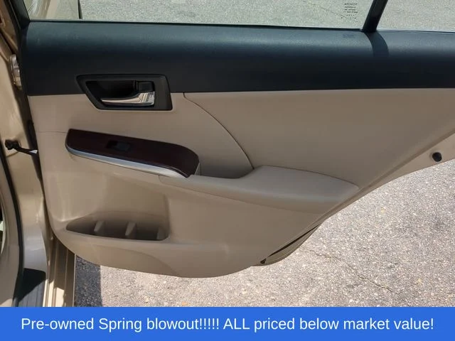 Used 2012 Beige Toyota XLE image 41