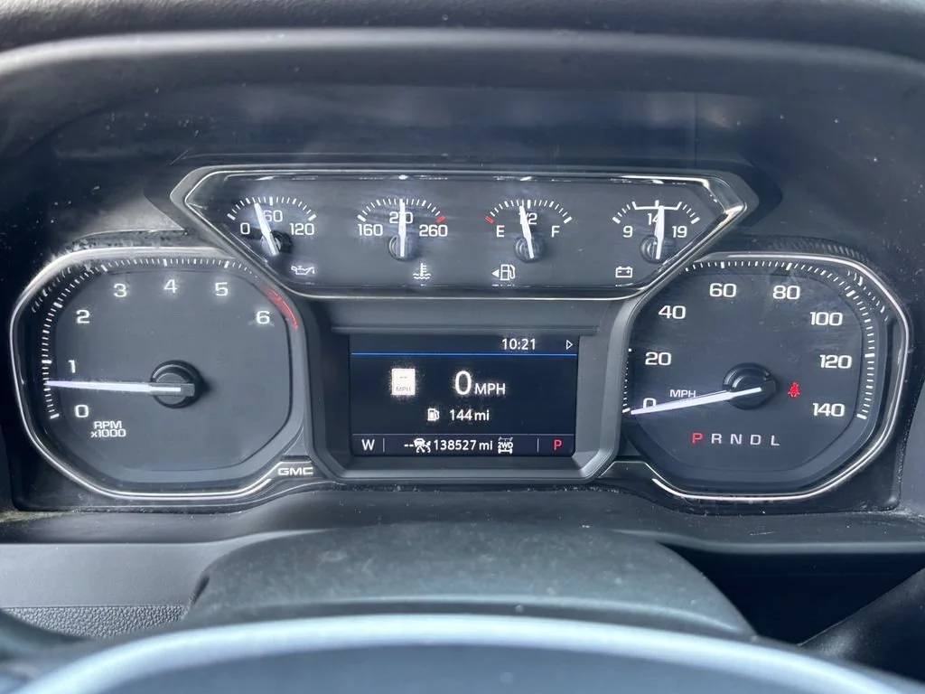 Used 2022 Quicksilver Metallic GMC SLT image 34
