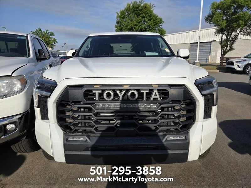 Used 2022 White TOYOTA SR5 image 2