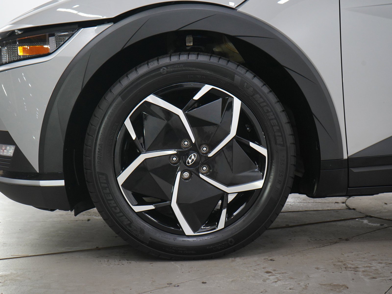 Certified Used 2024 Cyber Gray Hyundai SE AWD image 30