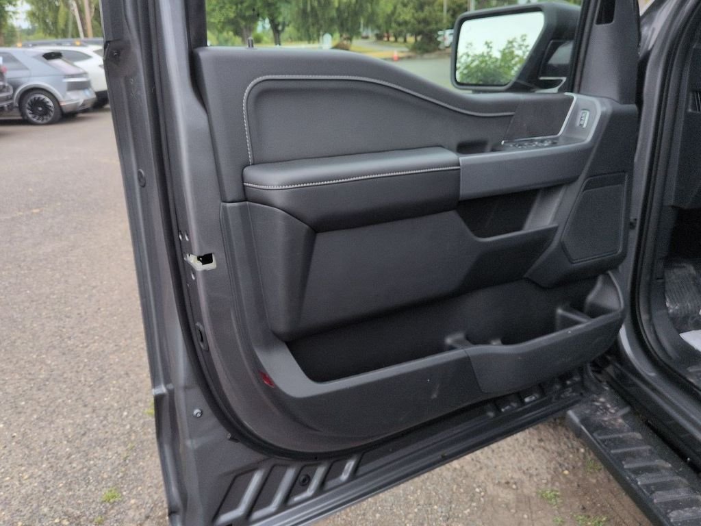 New 2026 Carbonized Gray Metallic Ford XLT image 42