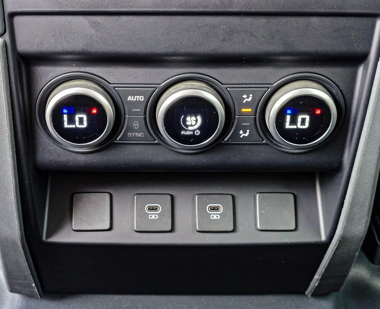 Used 2023 Gondwana Stone Land Rover S image 36