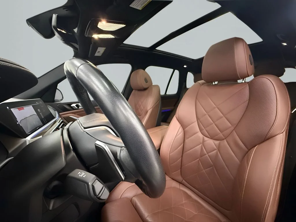 Used 2023 Brown BMW xDrive40i image 11