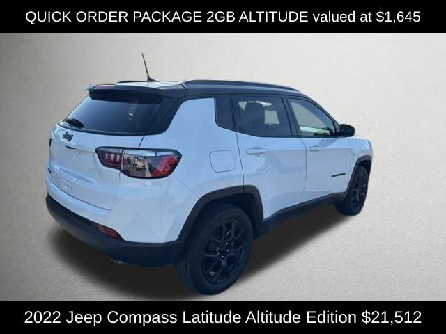 Used 2022 Bright White Clearcoat Jeep Latitude image 3