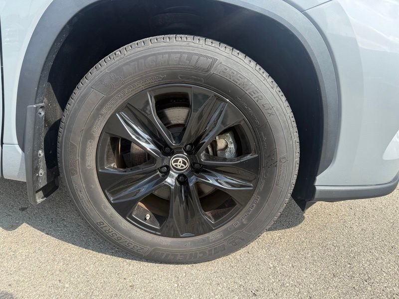 Used 2024  Toyota XLE image 14