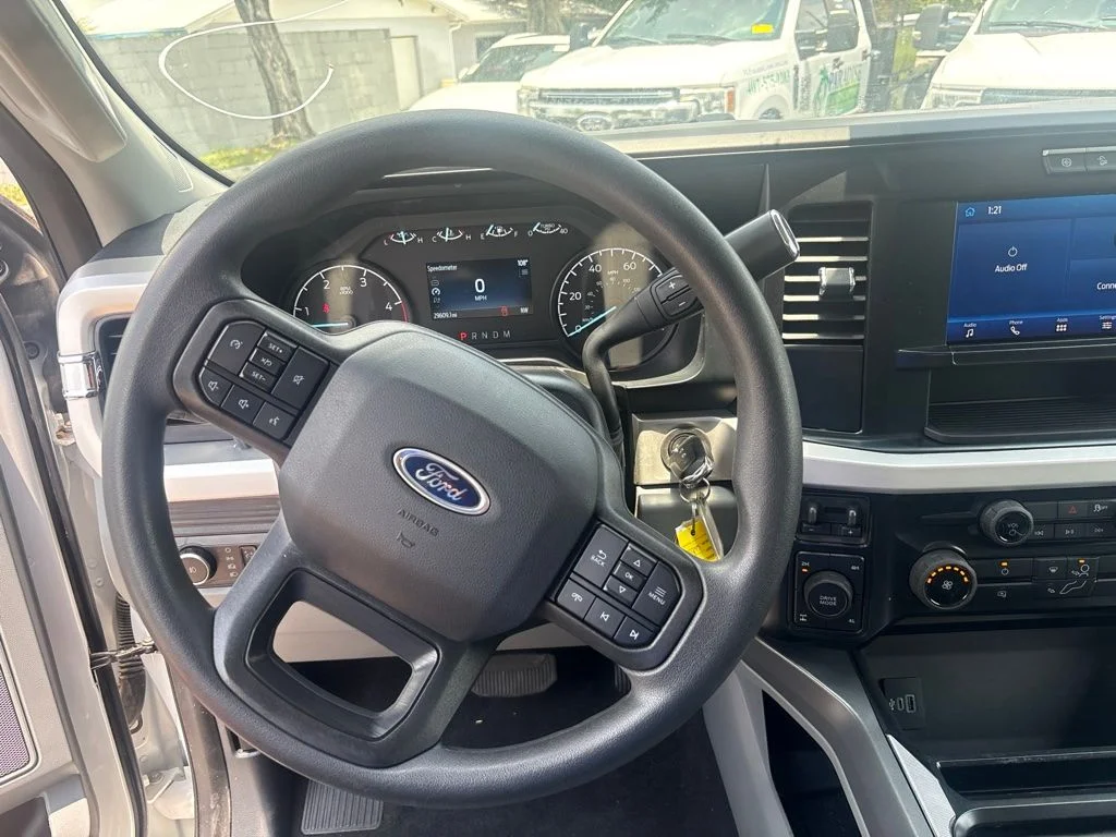 Used 2025 White Ford XLT image 6