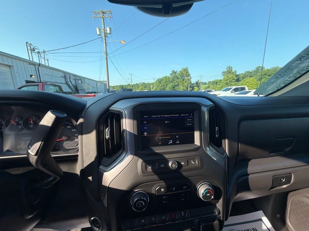 Used 2023 White Chevrolet Custom image 13