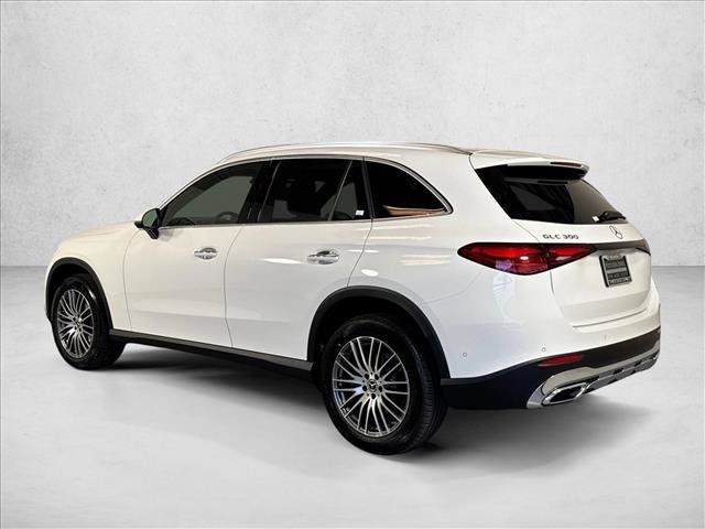 New 2026 Polar White Mercedes-Benz GLC 300 image 37
