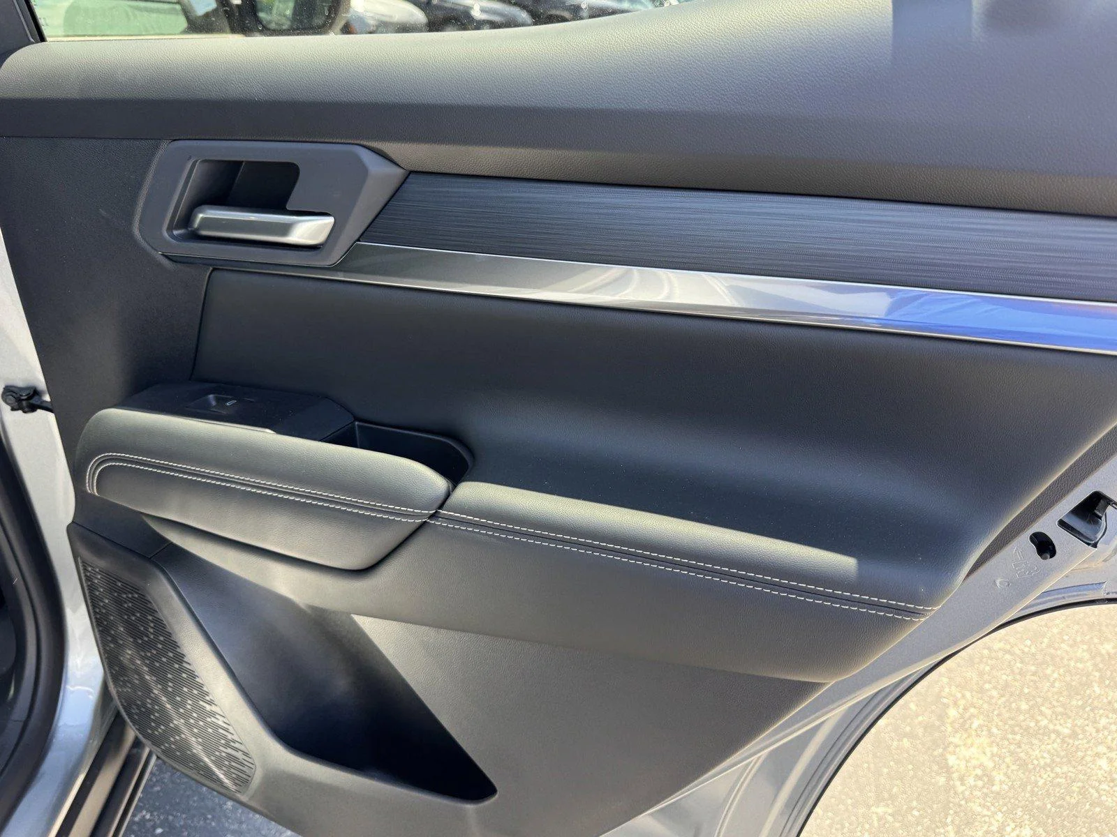 New 2026 Sterling Metallic GMC Elevation image 11