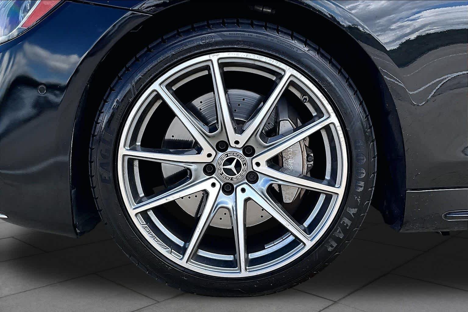 Used 2018 Obsidian Black Metallic Mercedes-Benz S 560 image 11