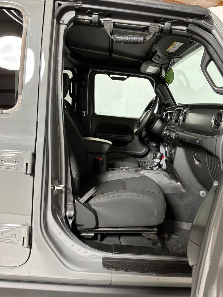Certified Used 2022 Gray Jeep Unlimited Willys image 13