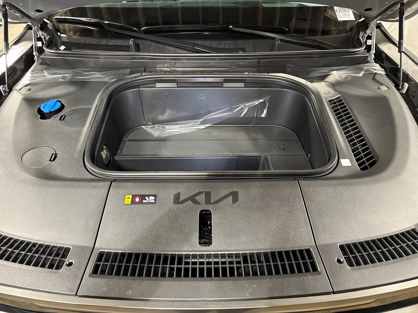 New 2026 Wolf Gray/Ebony Black Roof Kia GT-Line image 15