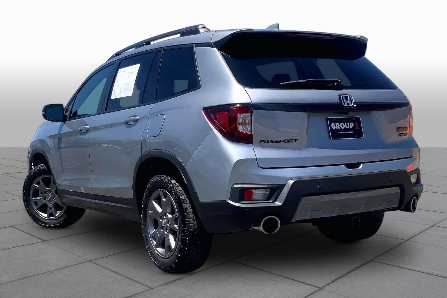 Used 2024 Lunar Silver Metallic Honda TrailSport image 12