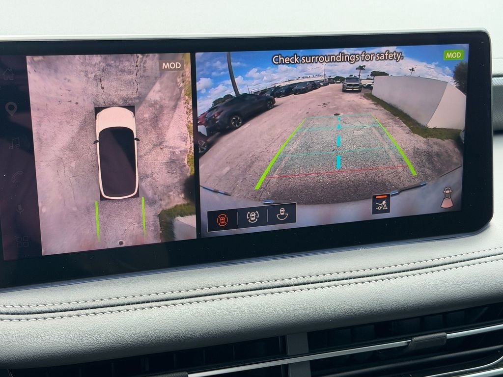 New 2027 RADIANT WHITE INFINITI Luxe FWD image 22