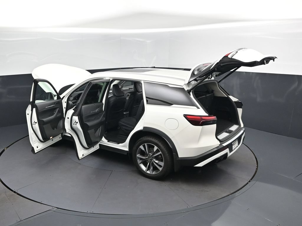 Certified Used 2023 White INFINITI LUXE image 49