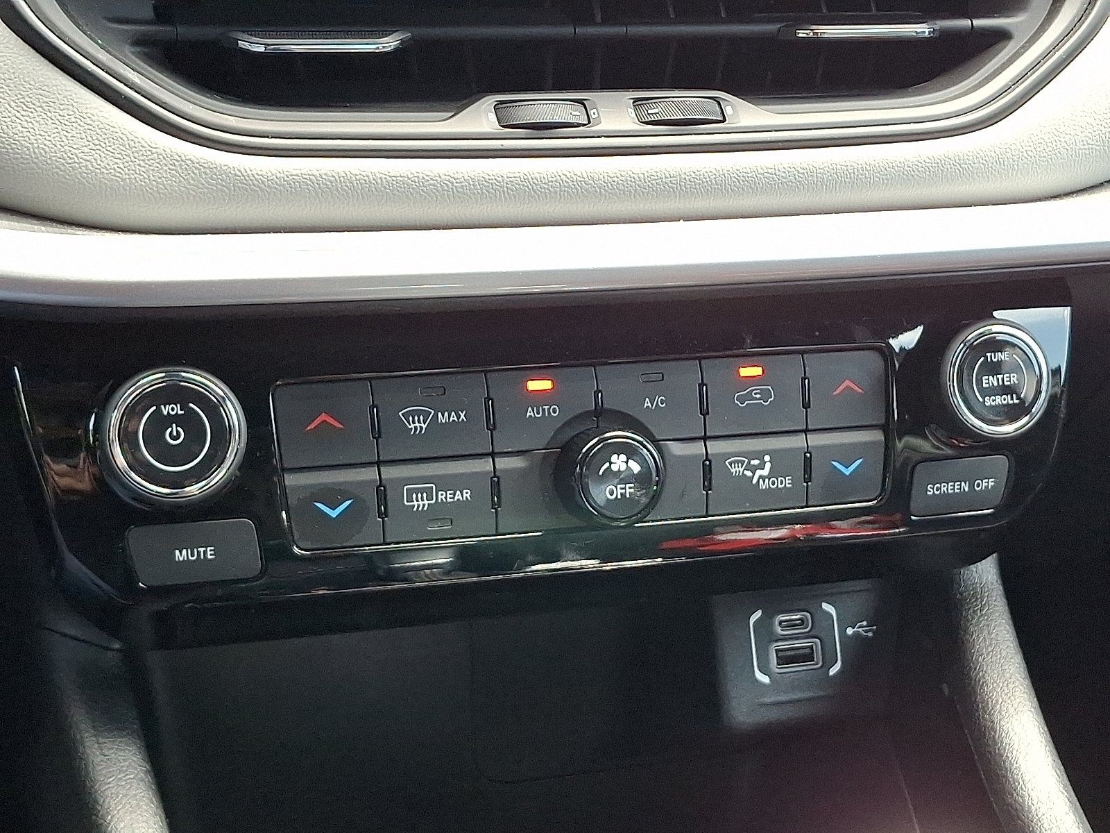 2026 Jeep Compass Limited - Photo 11