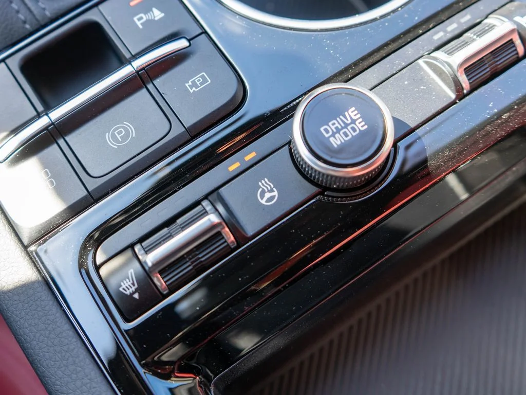 New 2026 Wolf Gray Kia GT-Line AWD image 27