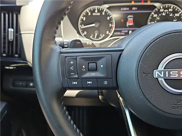 Used 2025 Black Nissan SV Front-Wheel Drive image 17