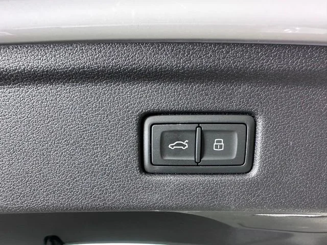 Used 2022 White Audi Premium Plus image 15