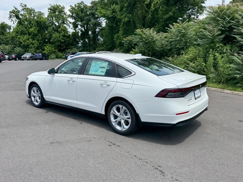 New 2026 Platinum White Pearl Honda LX image 4