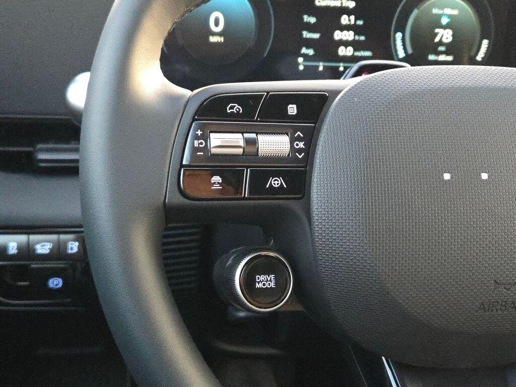 New 2025 White Hyundai XRT image 32