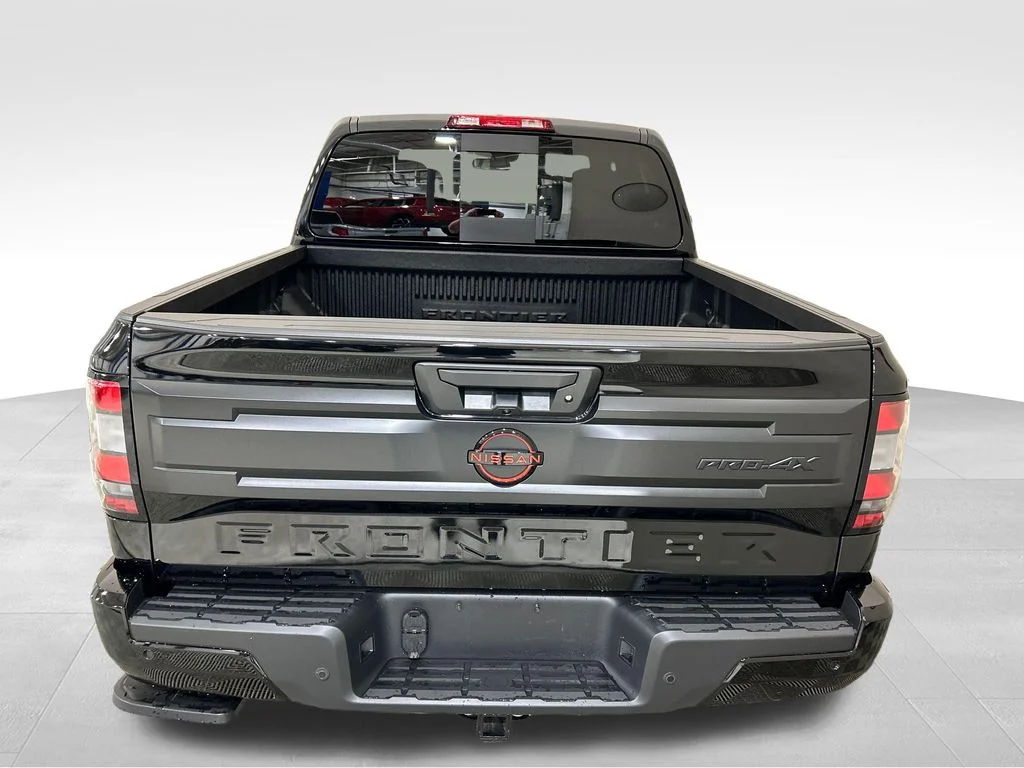 Used 2025 Black Nissan PRO-4X image 4