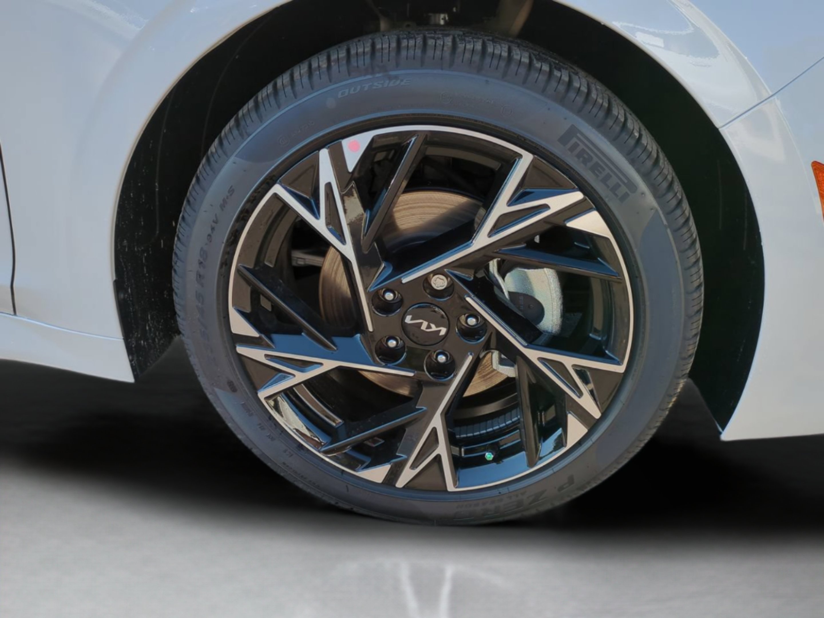 New 2026 Snow White Pearl Kia GT-Line image 11