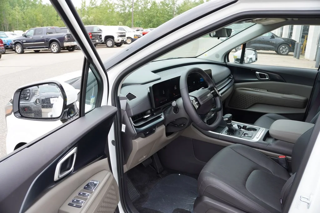New 2027 Snow White Pearl Kia LXS image 10