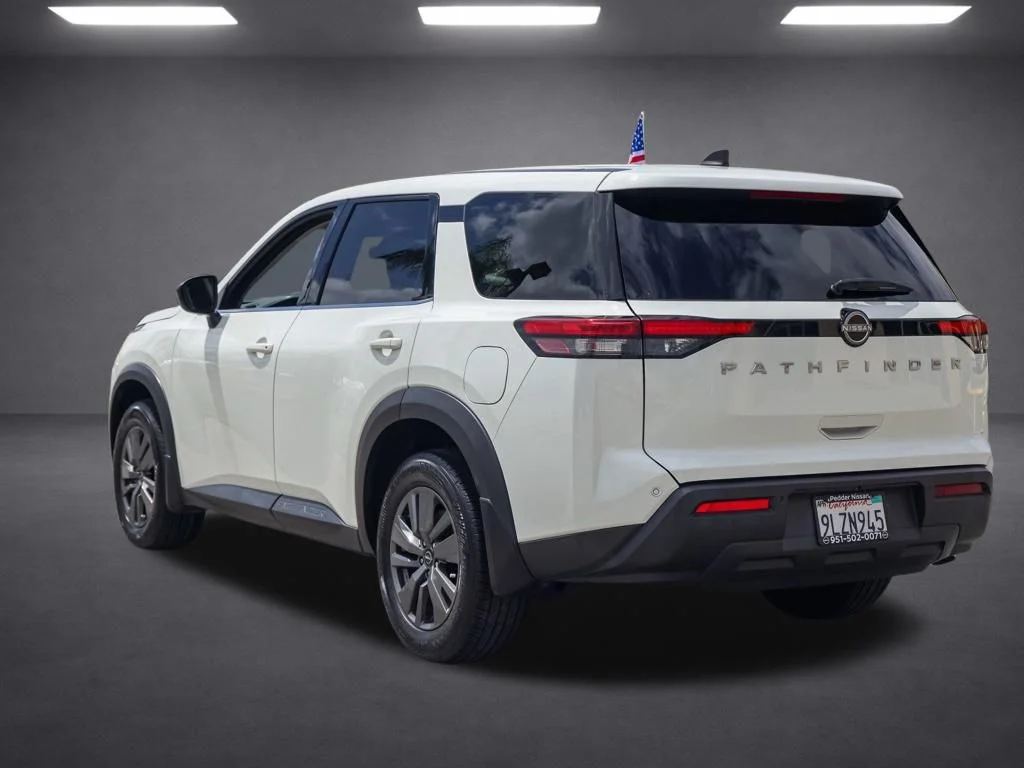 Used 2024 White Nissan S image 5