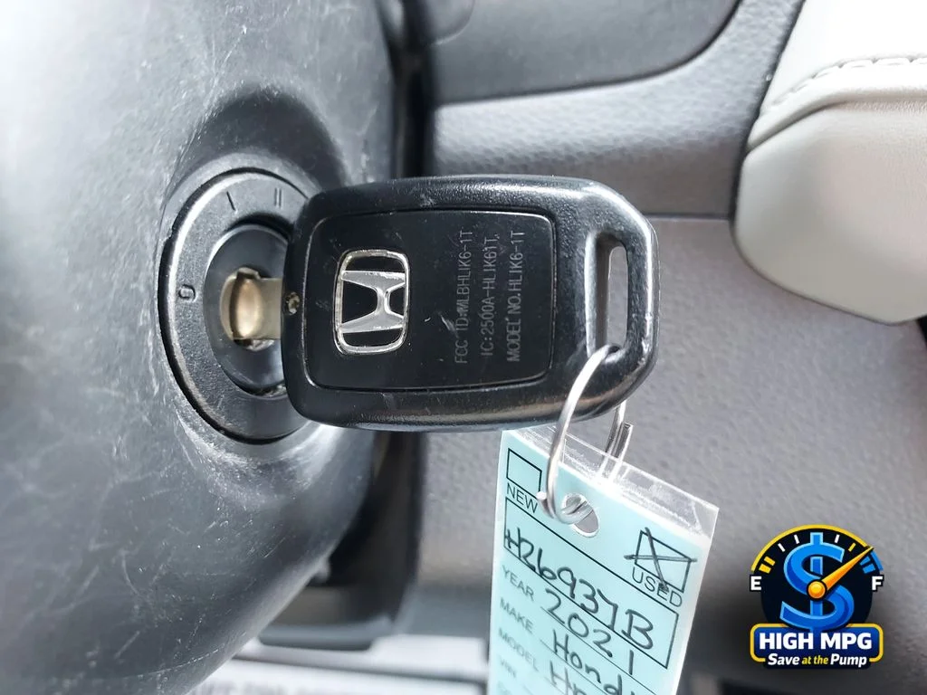 Used 2021 Silver Honda LX image 15