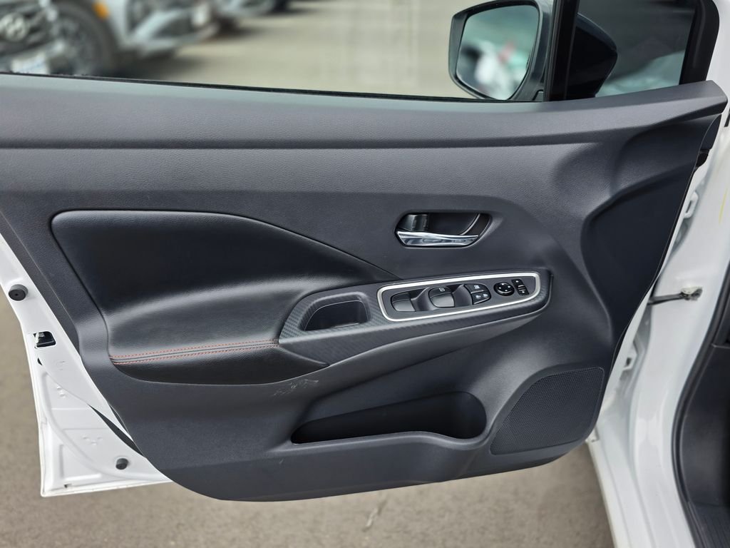 2025 Nissan Versa Sedan SR - Photo 19