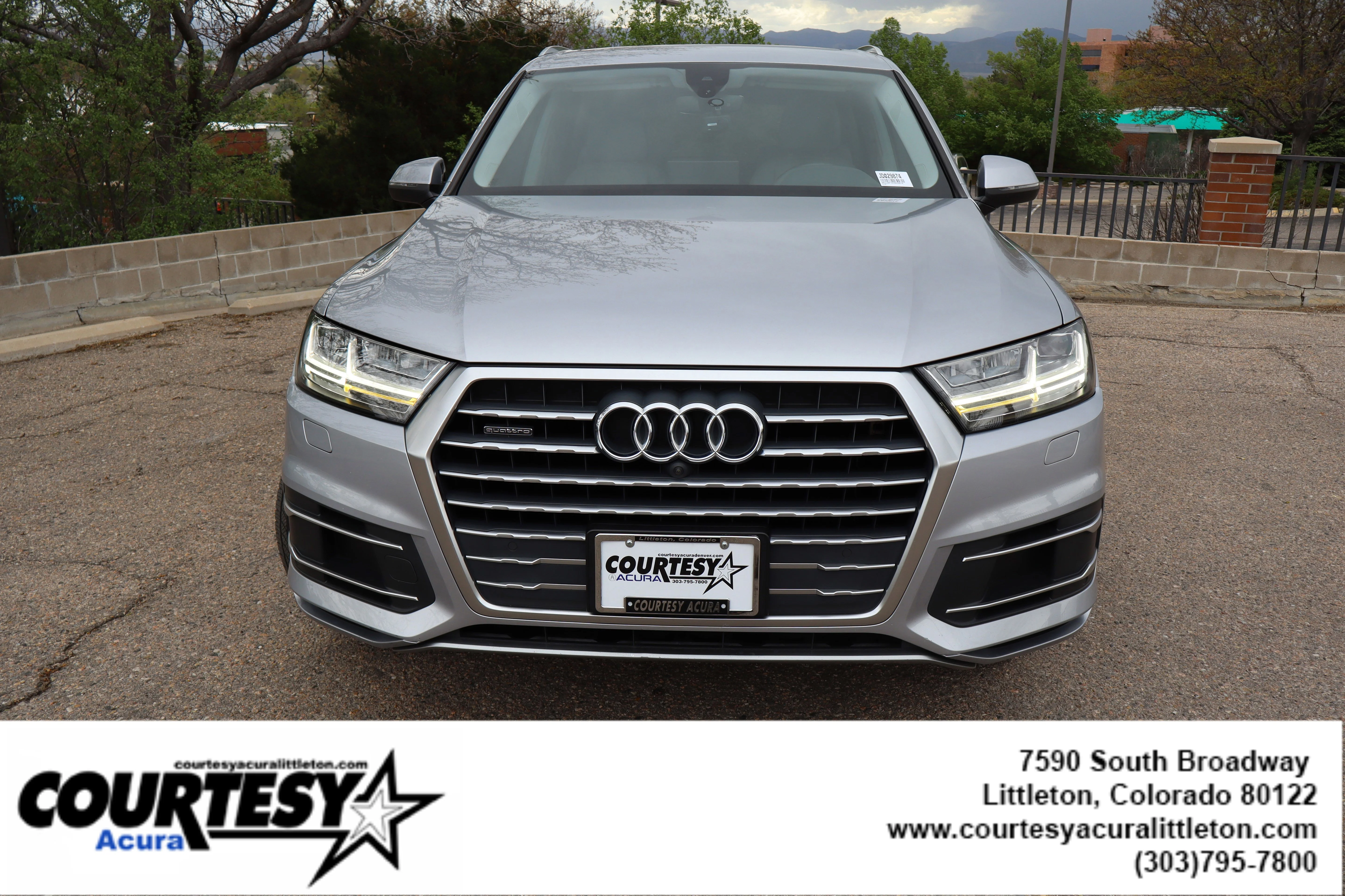 Used 2018 Silver Audi Premium Plus image 2