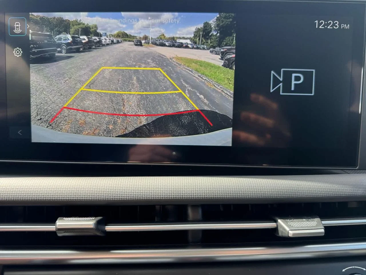 New 2026 White Hyundai SE AWD image 10