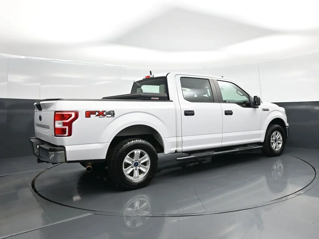 Used 2020 White Ford XL image 21
