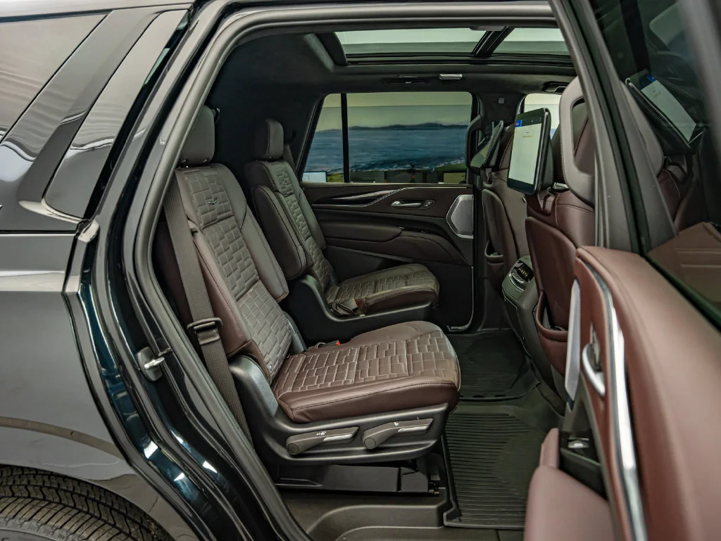 Used 2024 Black Raven Cadillac Sport Platinum image 39
