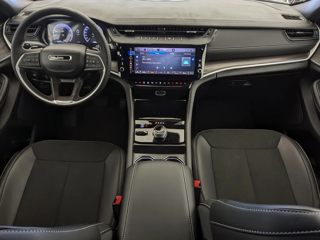 New 2026 Grey Jeep Altitude - - 4x4 - 20 Gloss Black Wheels - Remote Start - Capri Leatherette & More! image 26