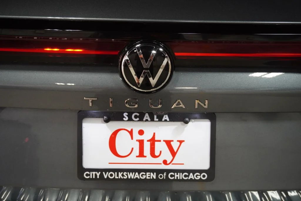 New 2026 Platinum Gray Volkswagen 2.0T SE image 32