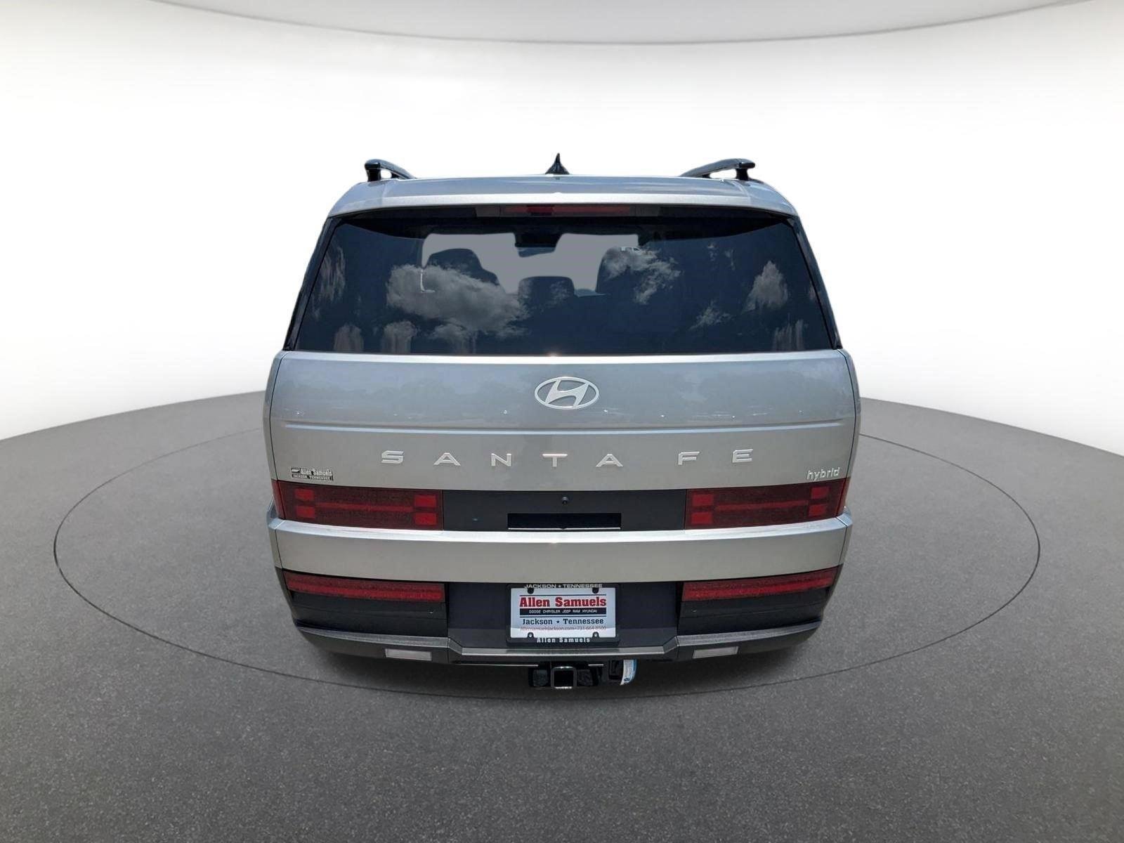 New 2026 Shimmering Silver Hyundai SEL image 5