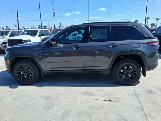 New 2026 Baltic Gray Metallic Clear-Coat Exterior Paint Jeep Altitude image 4