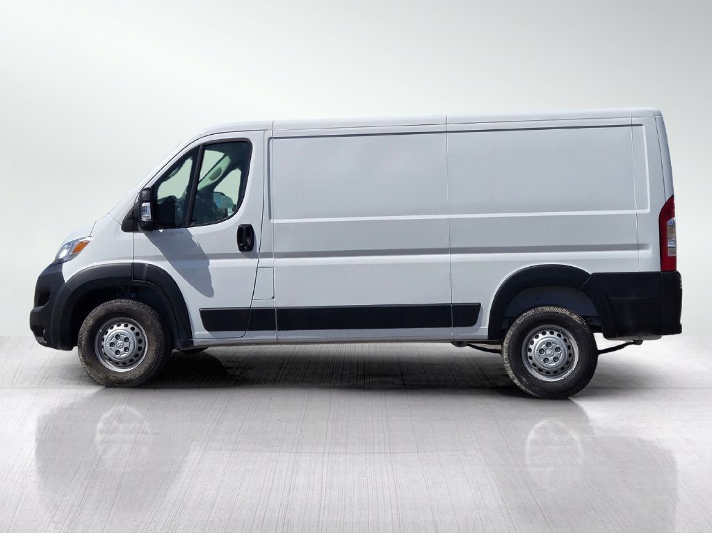 Used 2025 White Ram Low Roof image 6