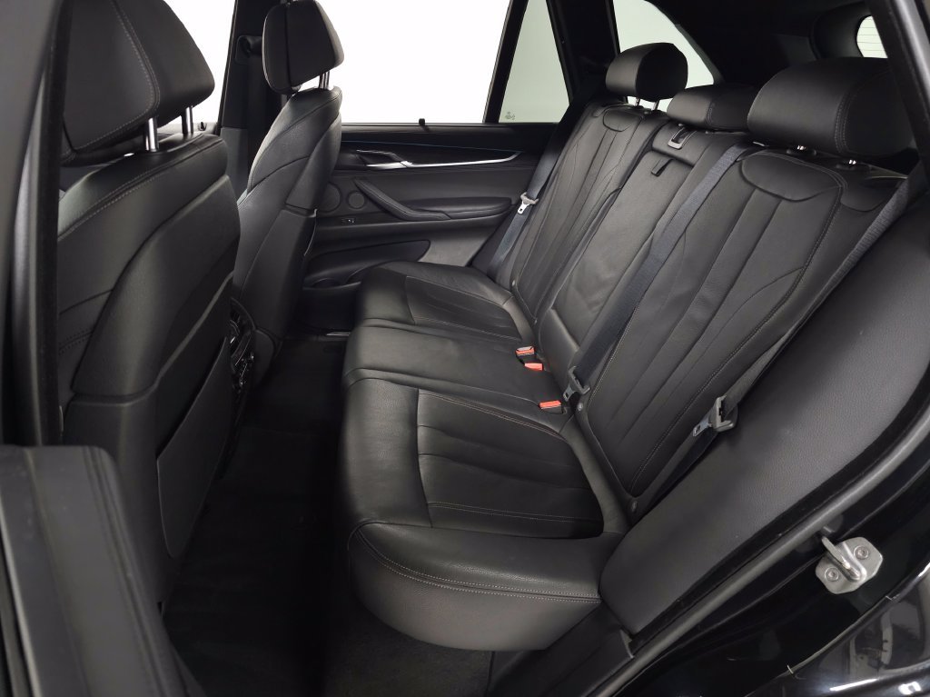 Used 2017 Black Sapphire Metallic BMW xDrive50i image 34