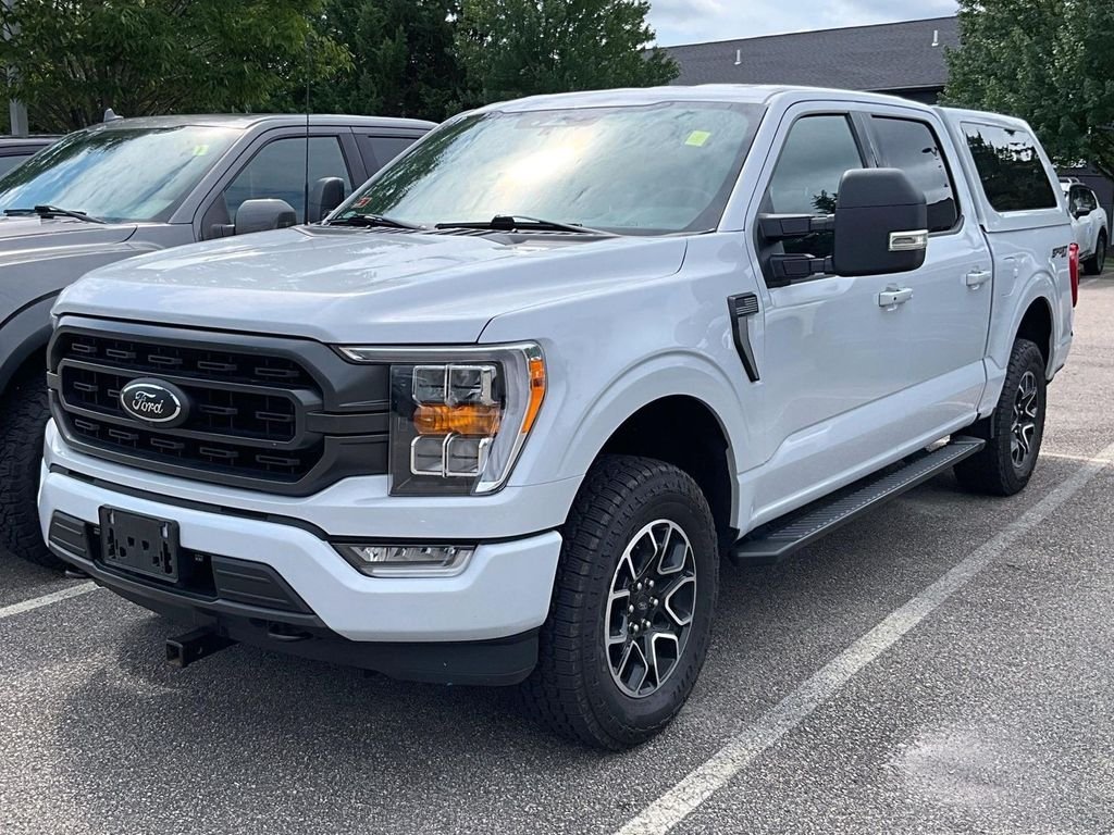 Used 2022 White Ford XLT image 3