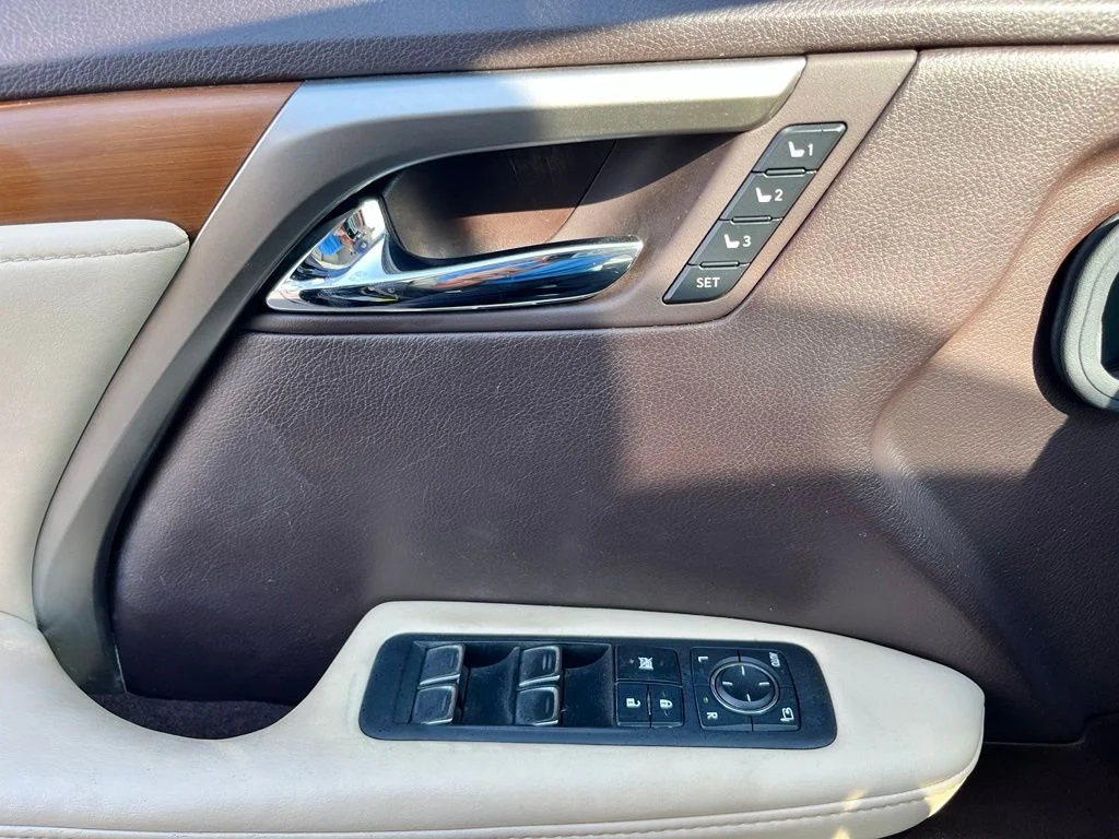 Used 2020 Black Lexus 350 image 19