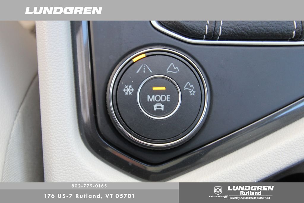 2022 Volkswagen Tiguan SE - Photo 24