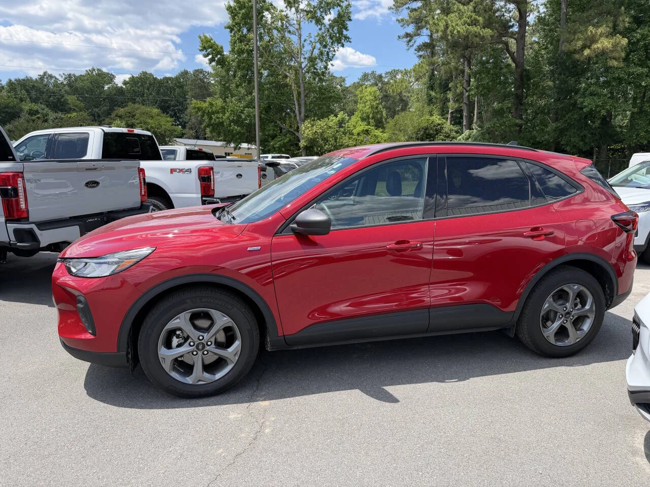 Used 2025 Red Ford ST Line 4dr SUV image 2