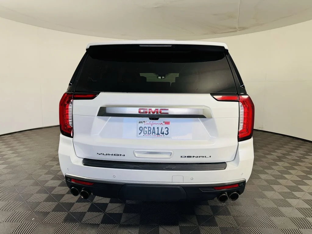 Used 2023 White GMC Denali image 29
