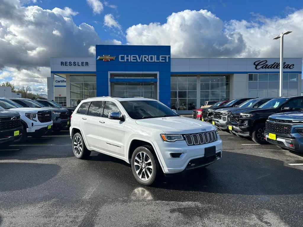 2018 Jeep Grand Cherokee Overland 4WD's photo