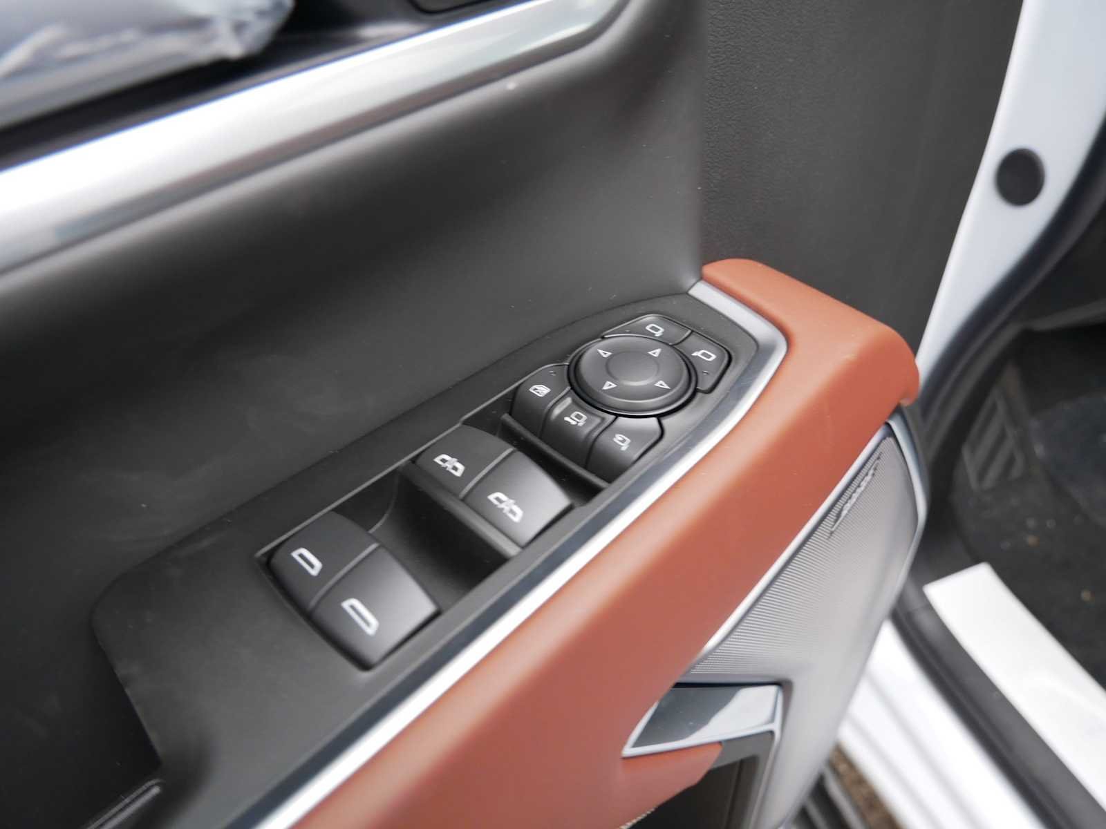 2026 GMC Sierra 2500HD Denali Ultimate - Photo 16