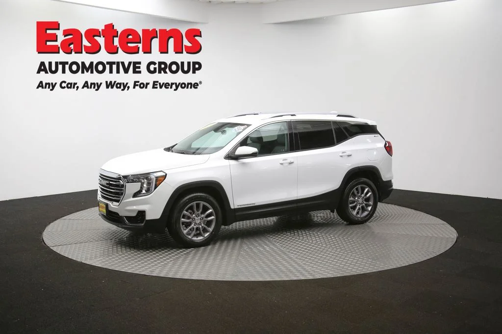 Used 2023 White GMC SLT image 58