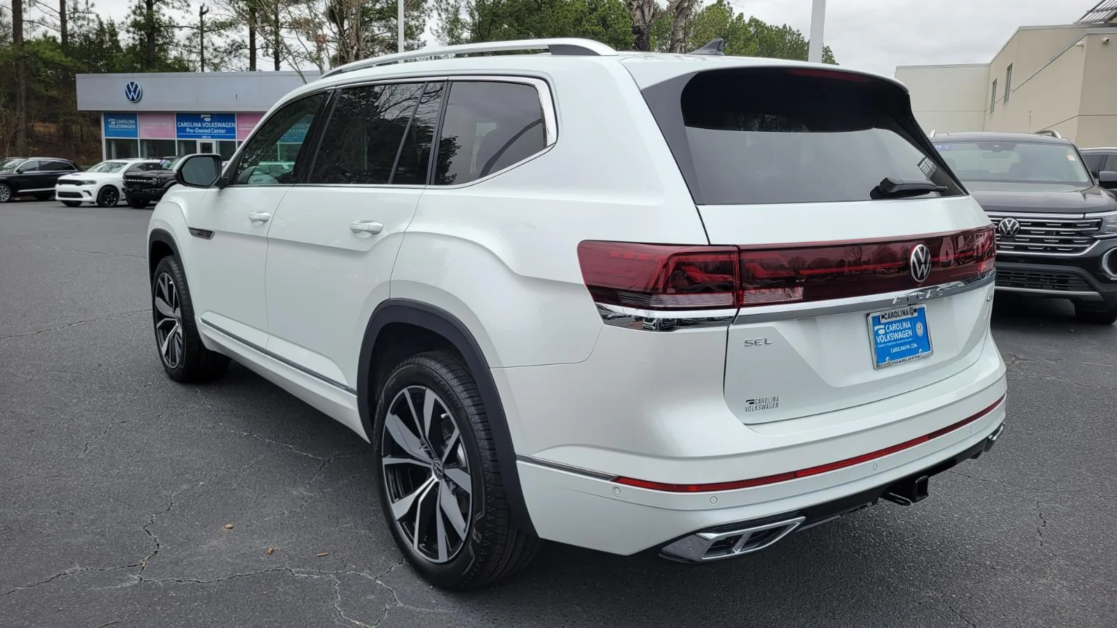 New 2026 Opal White Pearl Volkswagen 2.0T SEL Premium R-Line image 3